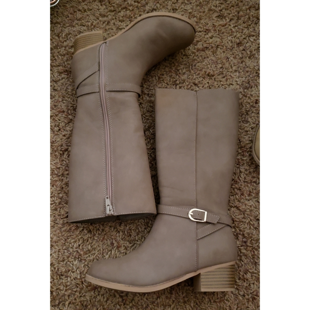 Tall Girl Boots- Size 1